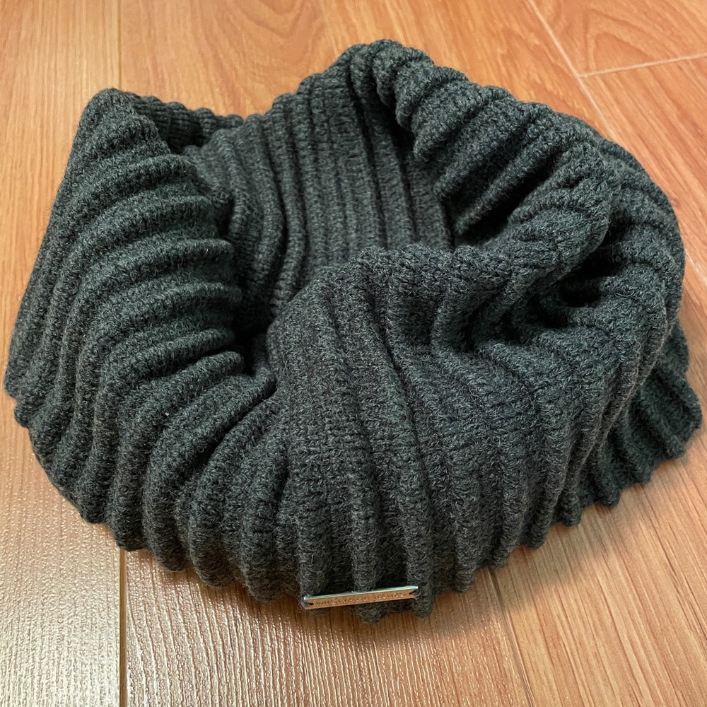 Michael Kors Gray Circle Scarf